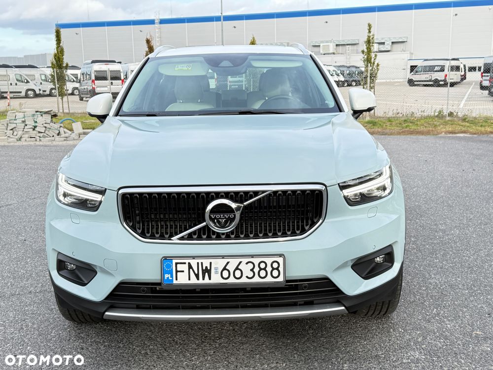Volvo XC 40 D4 AWD Momentum (Intro Edition) - 12