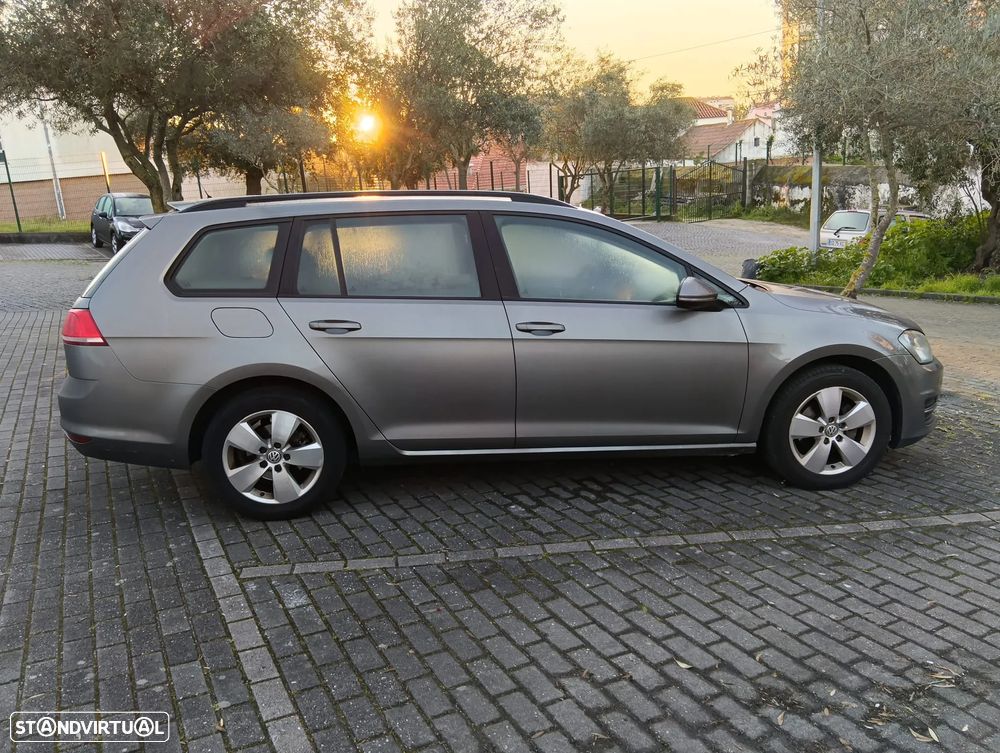 VW Golf Variant 1.6 TDi Confortline - 15