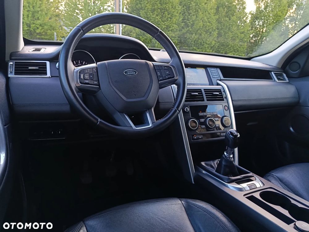 Land Rover Discovery Sport TD4 HSE Luxury - 33