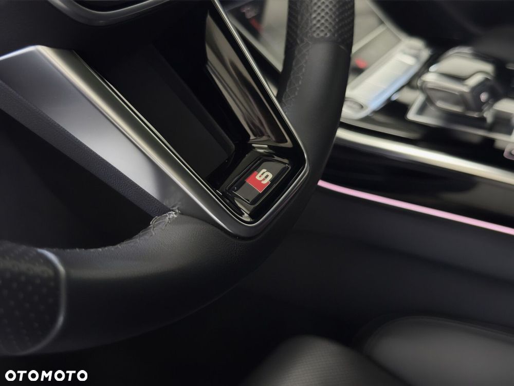 Audi A8 - 17