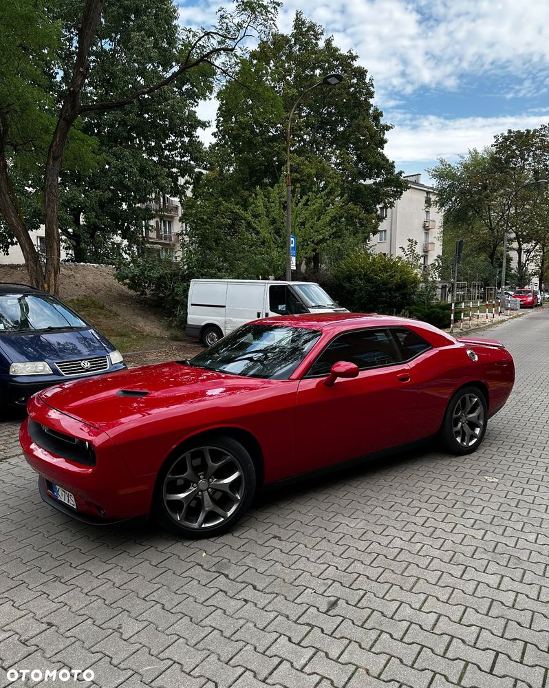 Dodge Challenger - 2