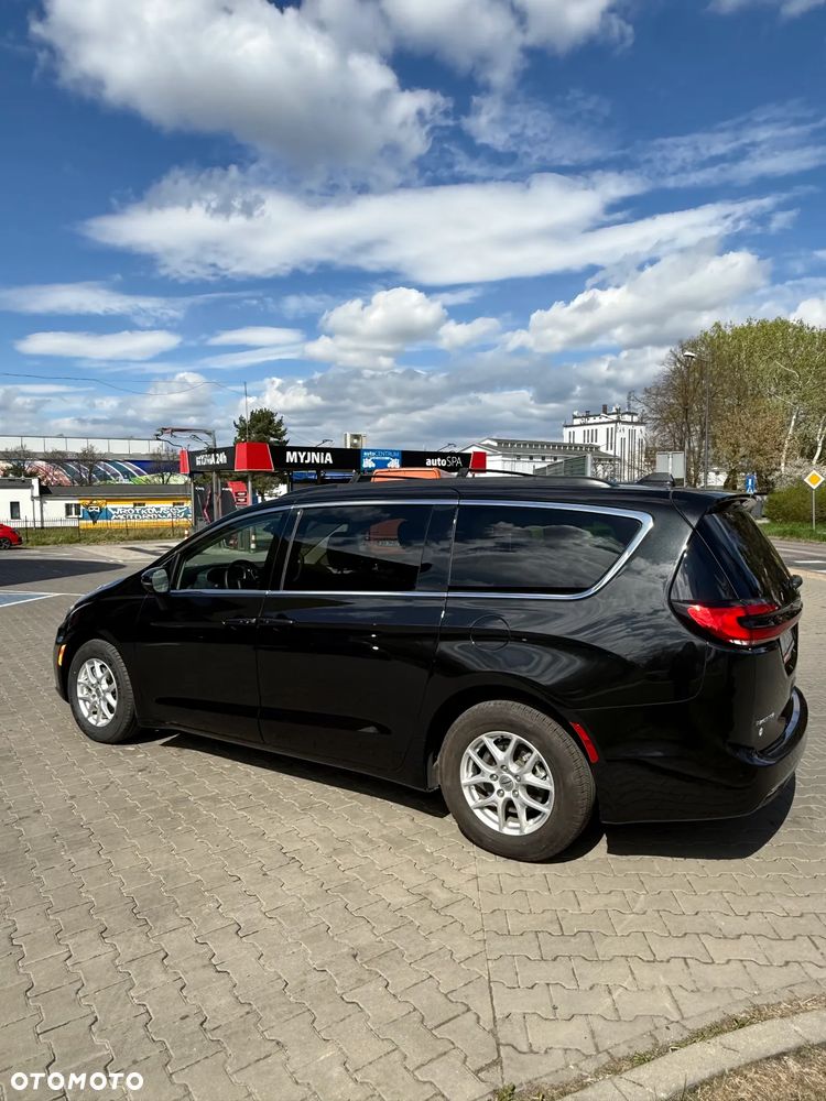 Chrysler Pacifica - 10
