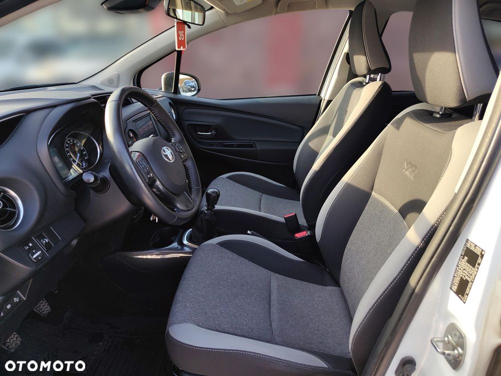 Toyota Yaris - 15