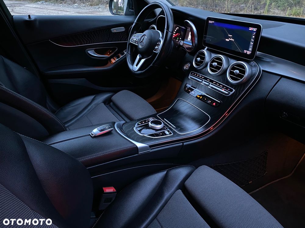 Mercedes-Benz Klasa C 180 9G-TRONIC Avantgarde - 34