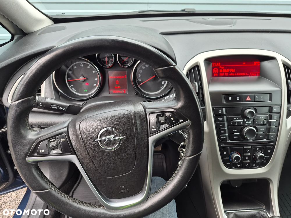 Opel Astra 1.4 T Enjoy - 12