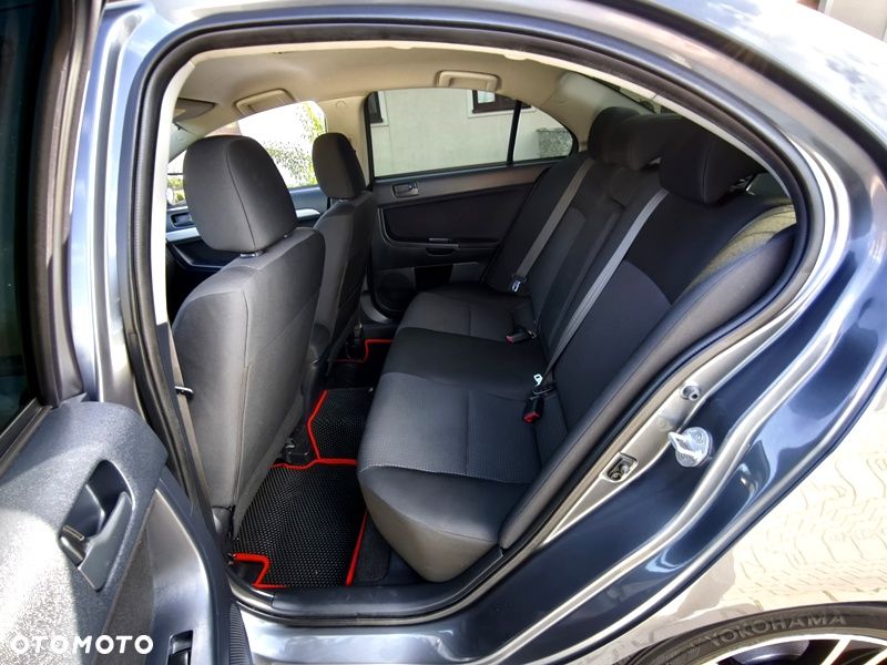 Mitsubishi Lancer 1.6 Inform - 7
