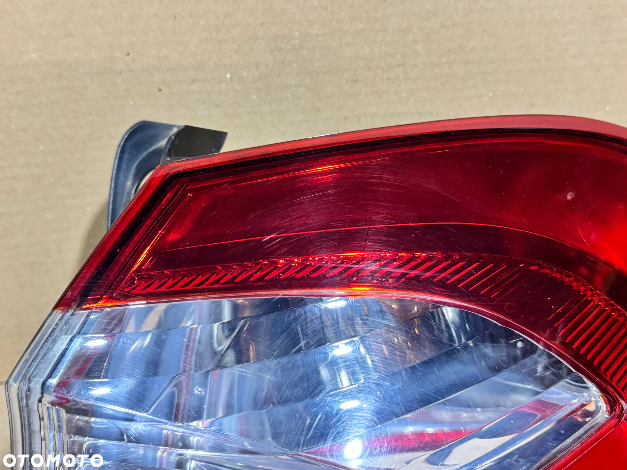 LAMPA PRAWA TYLNA PRAWY TYŁ KIA RIO III 92402-1W2 - 2