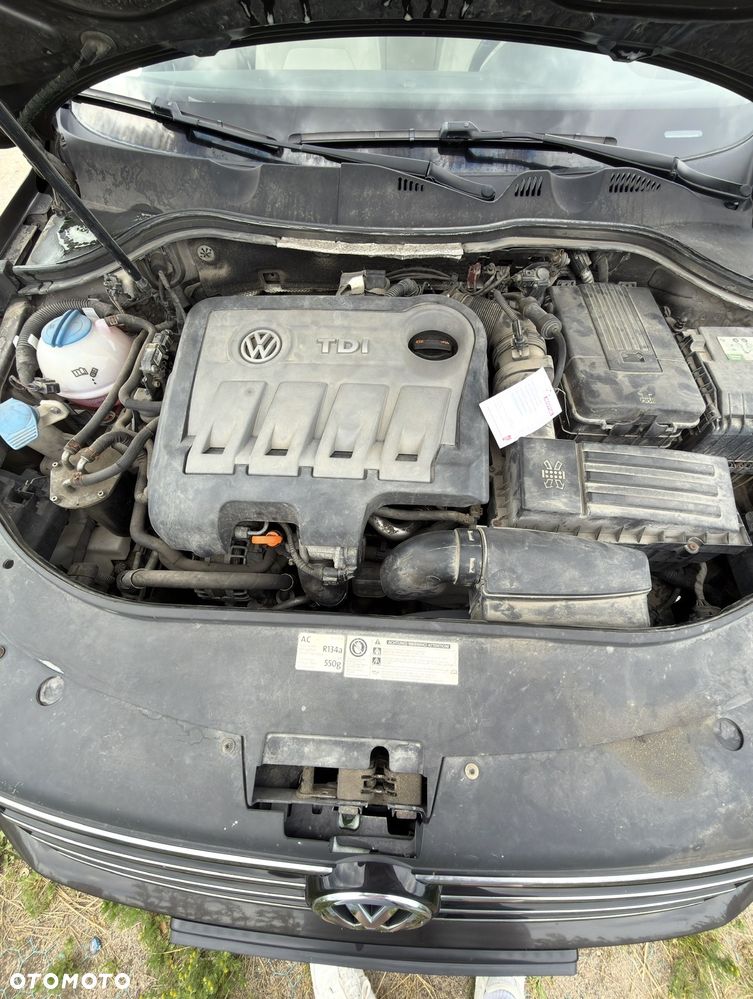 Volkswagen Passat 2.0 TDI Comfortline - 12