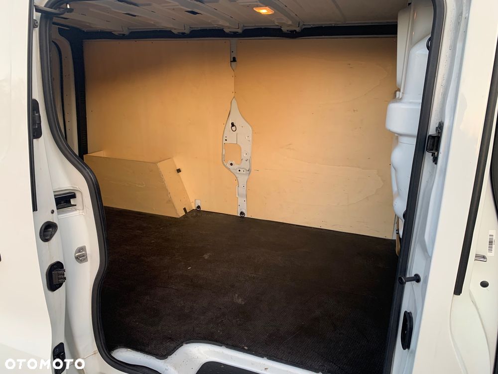 Renault TRAFIC - 12