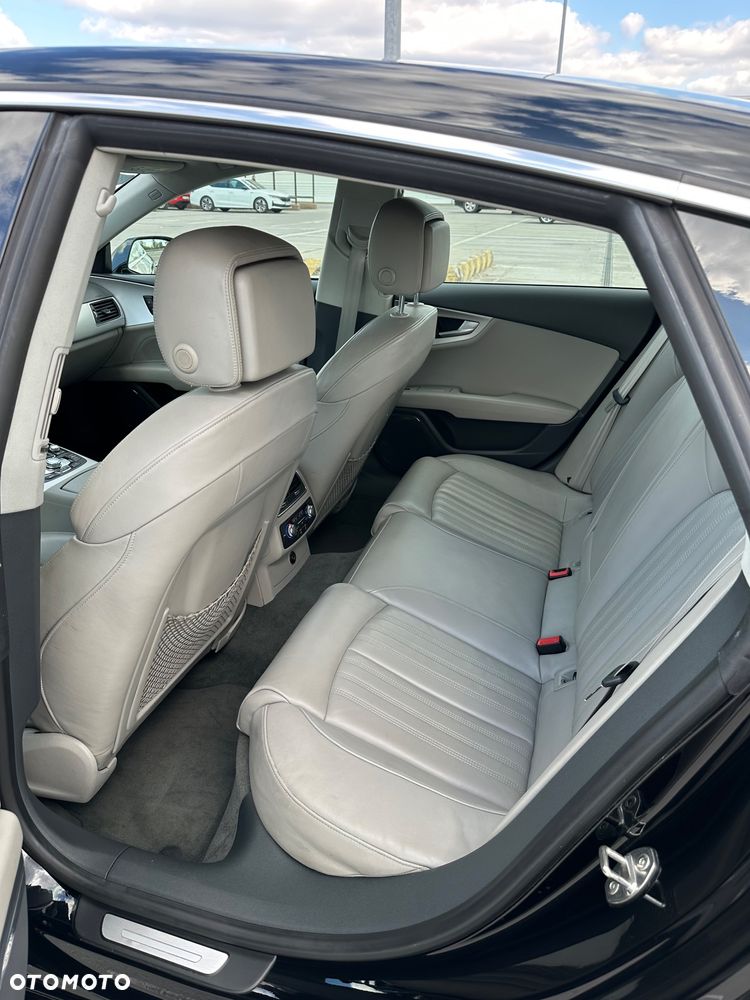 Audi A7 Sportback 3.0 TDI ultra S tronic - 14