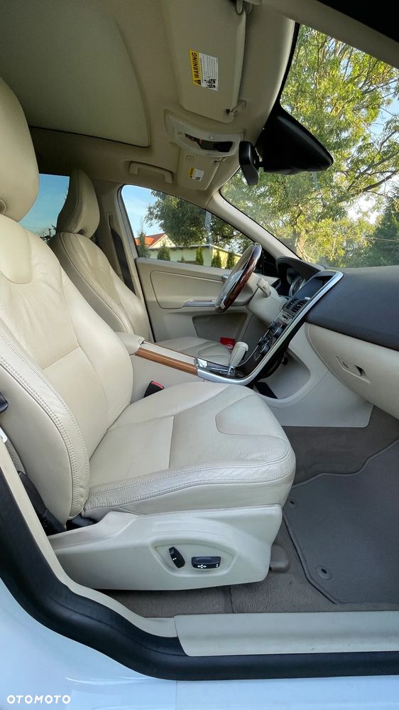 Volvo XC 60 3.2 AWD Momentum - 14