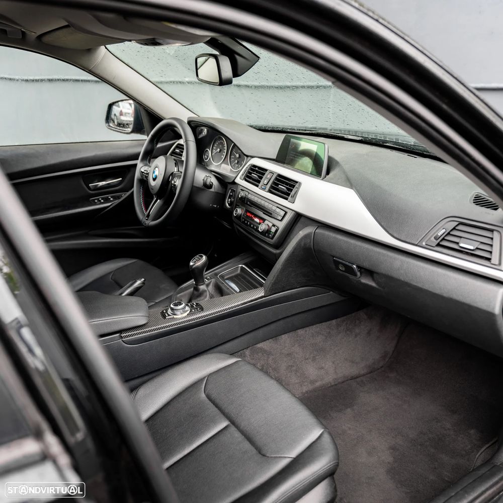 BMW 320 d Sport Line - 10