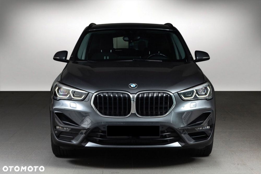 BMW X1 xDrive25e Sport Line - 2
