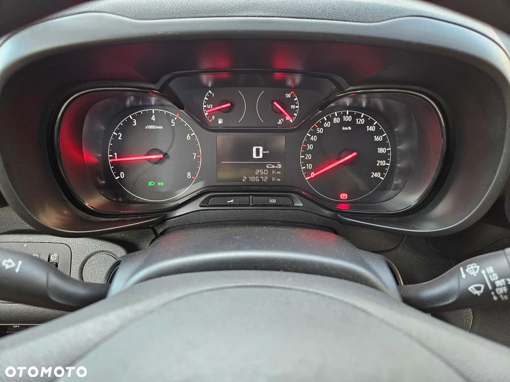 Opel Combo - 16