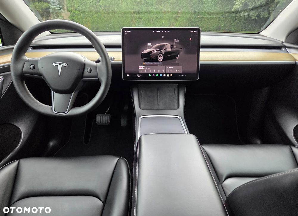 Tesla Model Y Long Range Dual Motor AWD - 33
