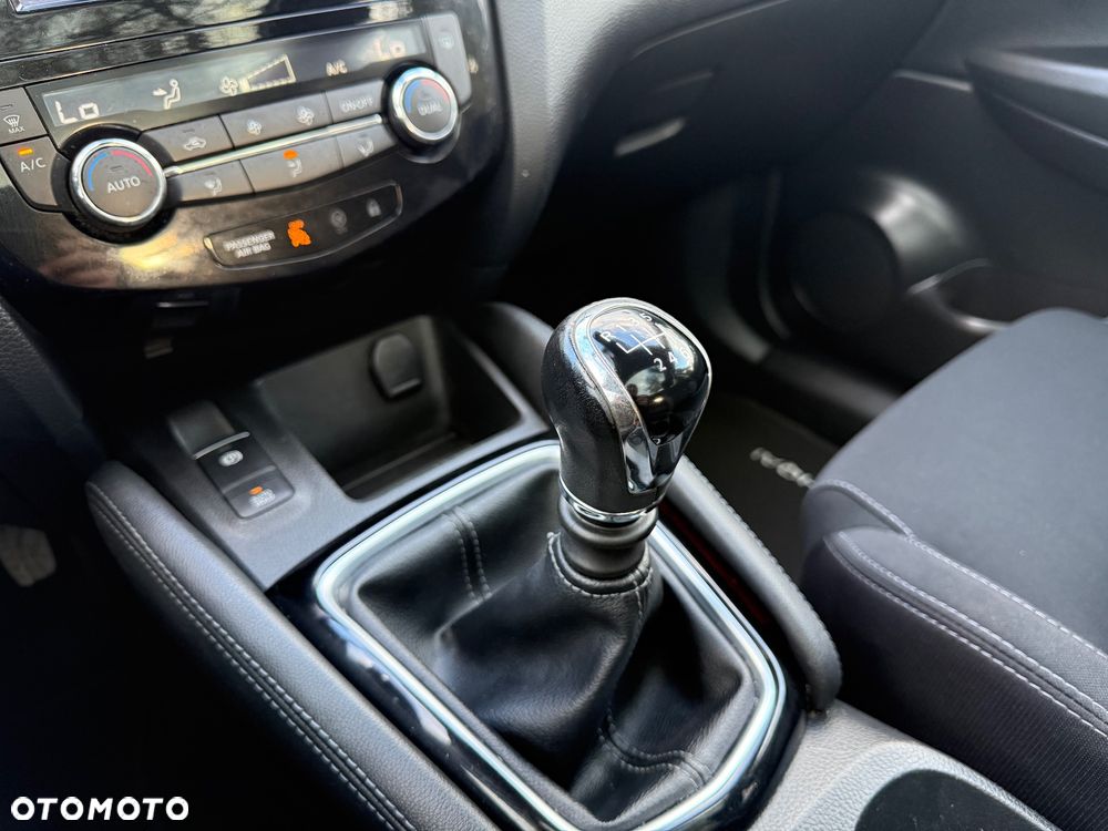 Nissan Qashqai 1.6 Tekna - 11