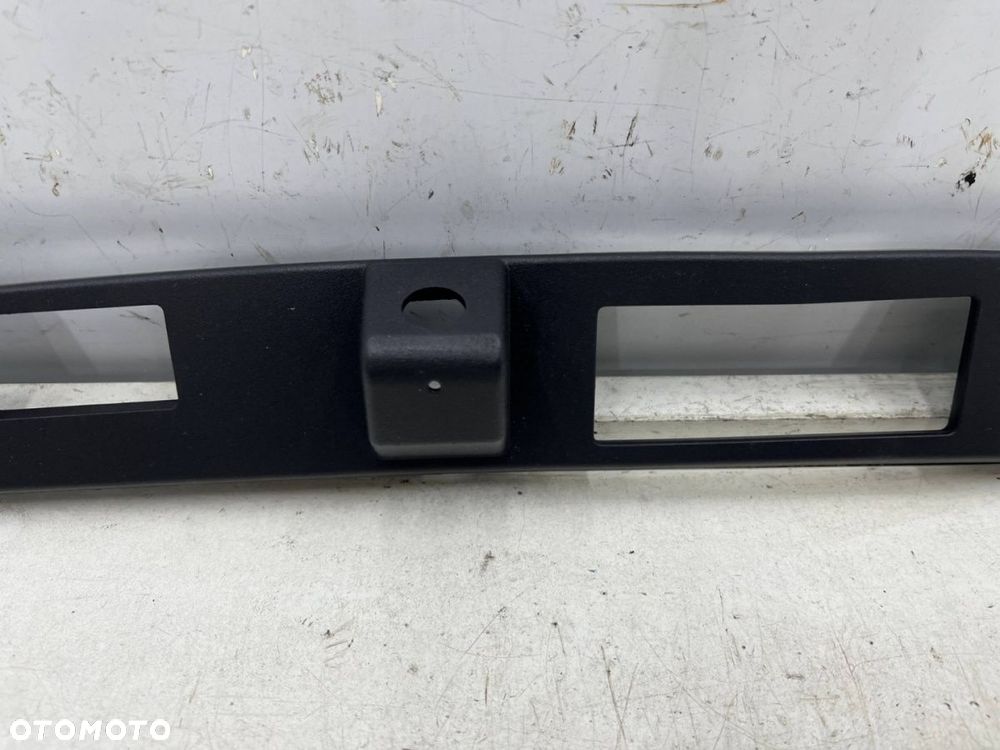 Listwa BYD Atto 3 21r.- blenda nakładka dolna klapy bagażnika na przycisk i kamerę sc2e-5506111 - 4