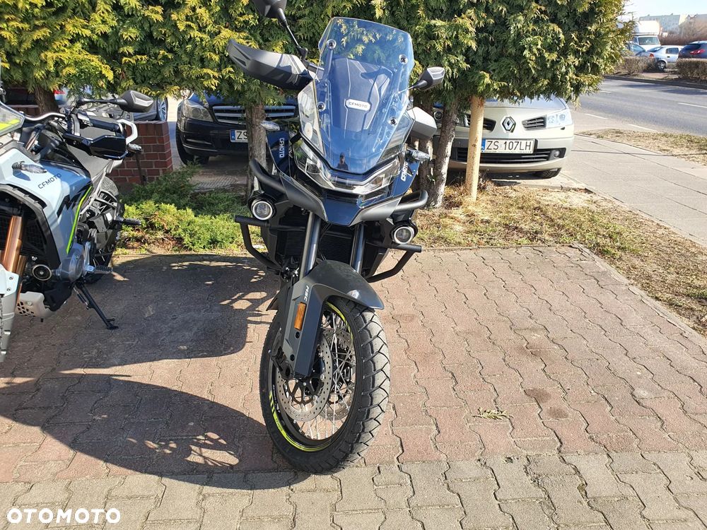 CFMoto MT - 3