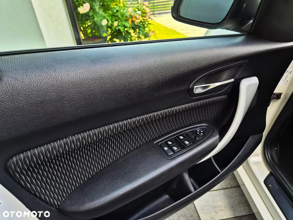BMW Seria 1 116d Sport Line - 20