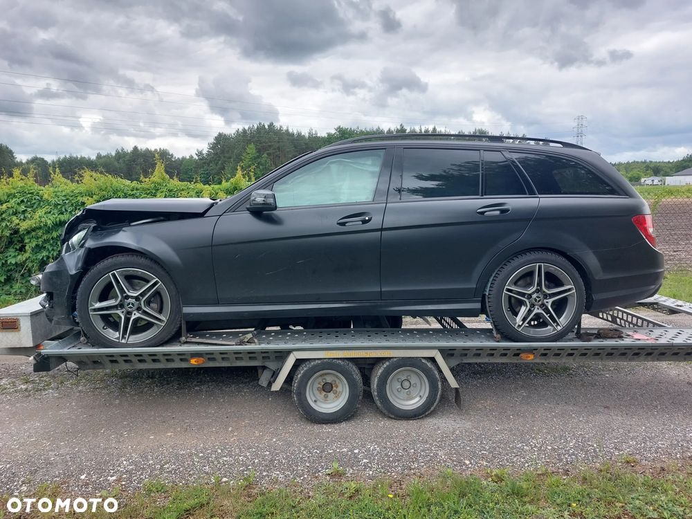 Mercedes-Benz Klasa C 350 CDI DPF (BlueEFFICIENCY) 7G-TRONIC Avantgarde - 14