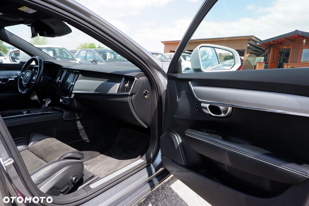 Volvo V90 T5 R-Design - 3