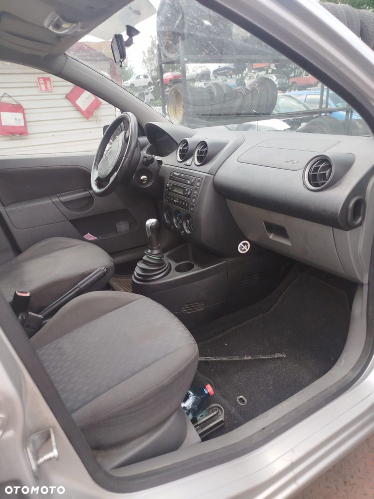 Ford Fiesta MK6 na części. - 5