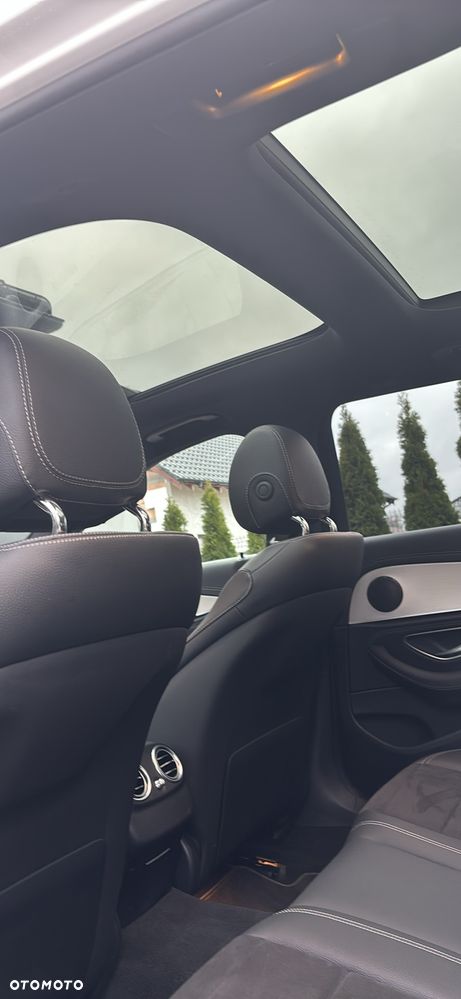 Mercedes-Benz Klasa E 220 d 9G-TRONIC - 26
