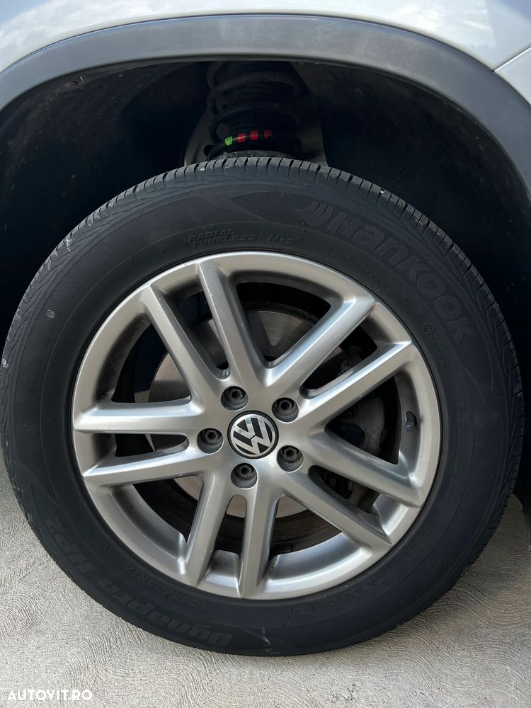 Volkswagen Tiguan - 13