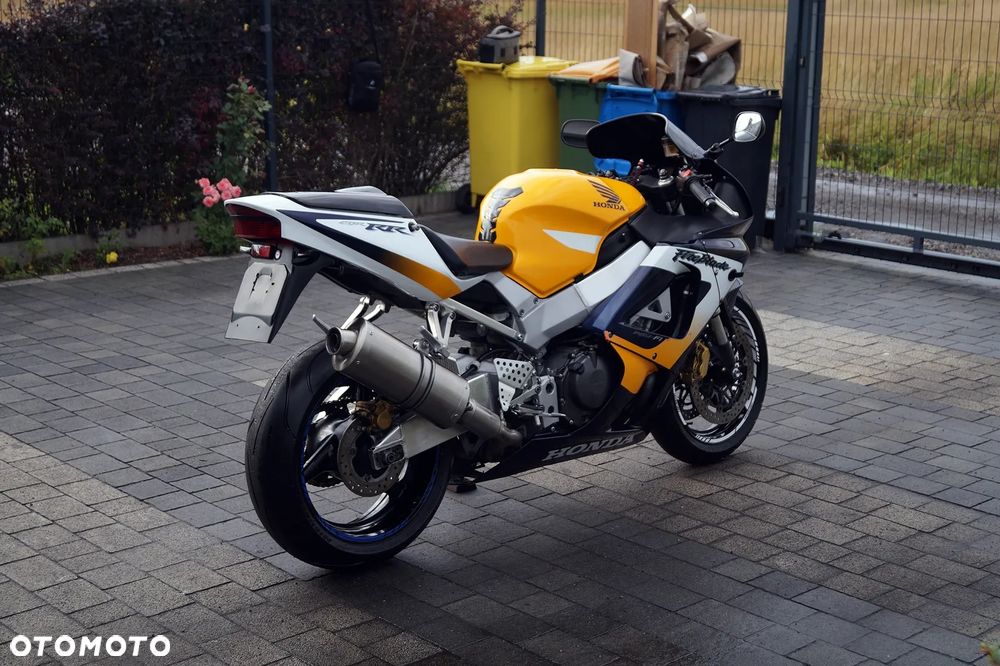 Honda CBR - 11