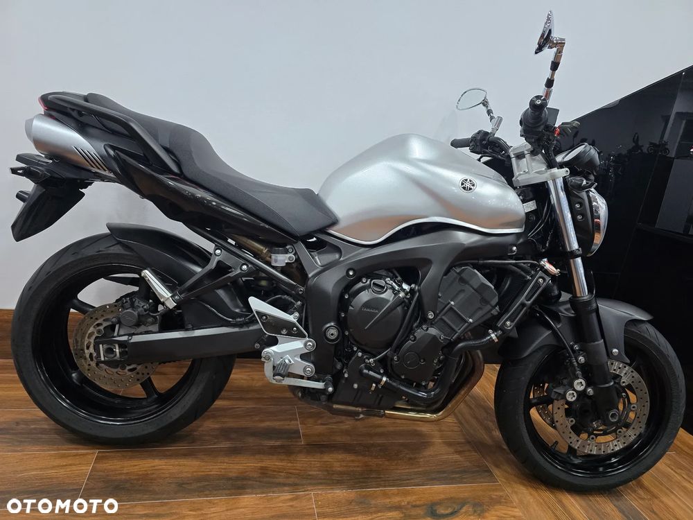 Yamaha FZ6 - 8