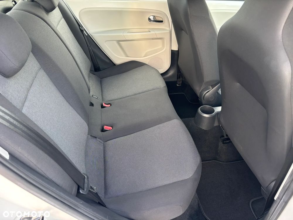 Volkswagen up! 1.0 Take - 8