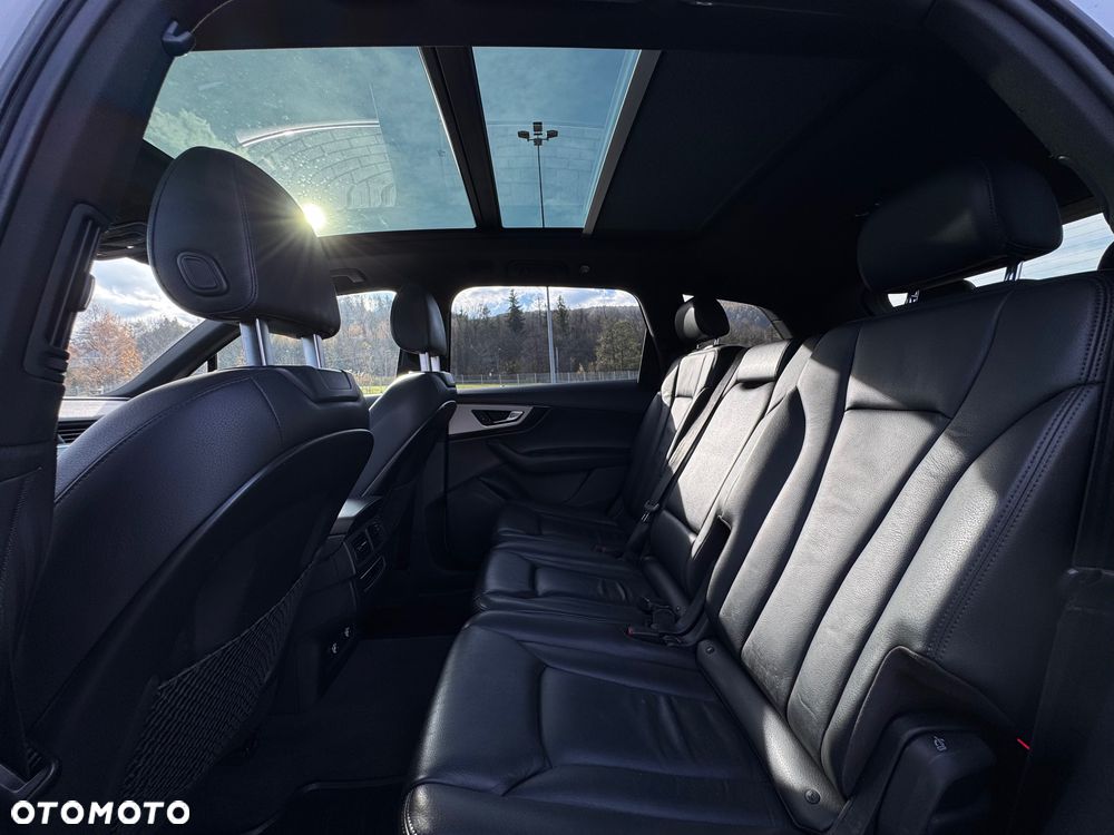 Audi Q7 3.0 TFSI Quattro Tiptronic - 24