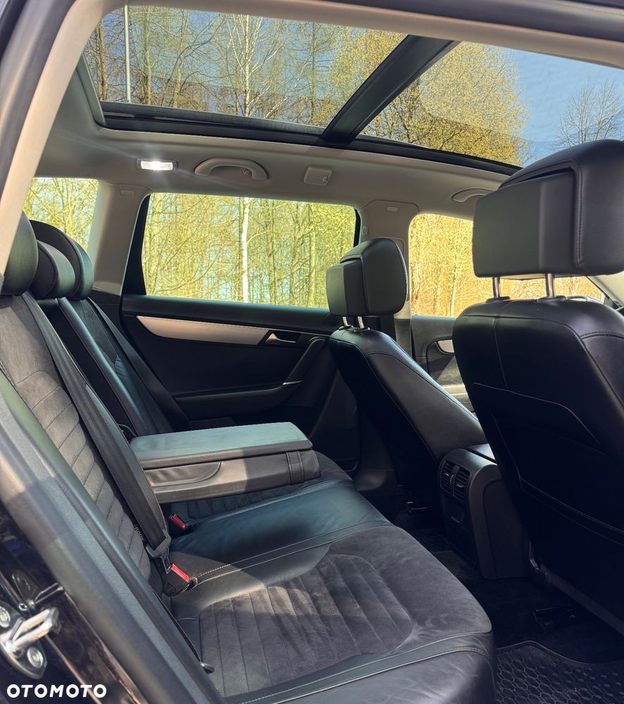 Volkswagen Passat 2.0 TDI DPF Highline - 9