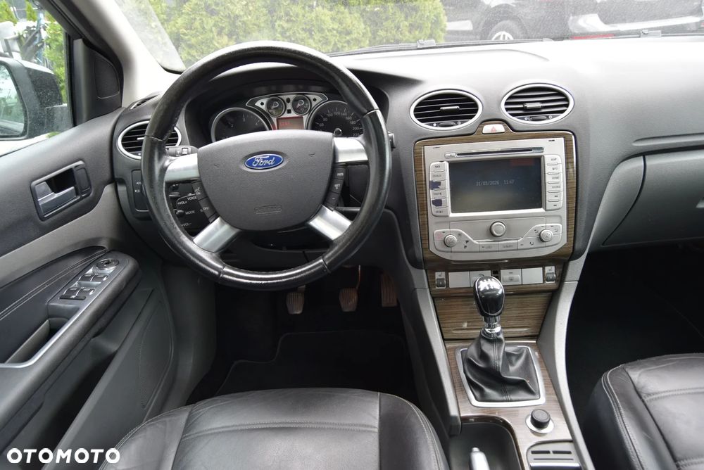 Ford Focus 2.0 TDCi DPF Ghia - 17