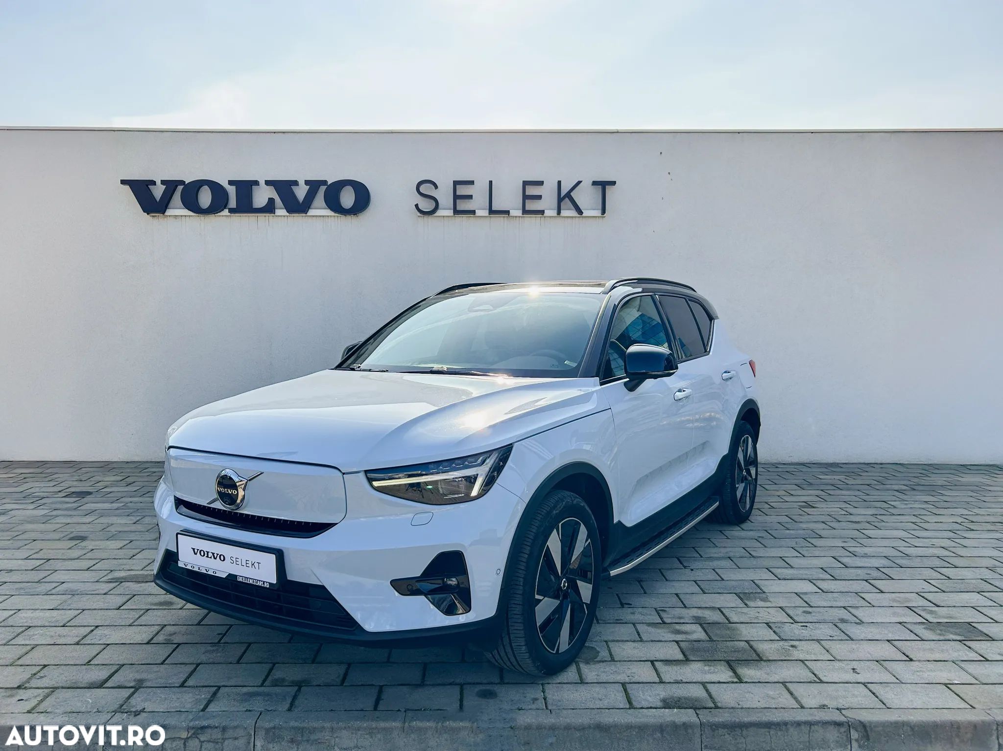 Volvo XC 40 Recharge Twin Motor AWD Ultimate - 1