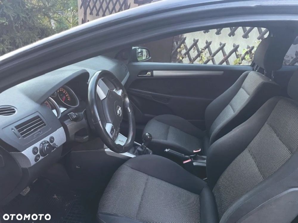 Opel Astra III GTC 1.6 Sport - 3