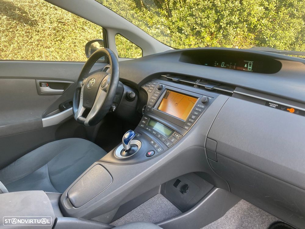 Toyota Prius 1.8 Exclusive - 13