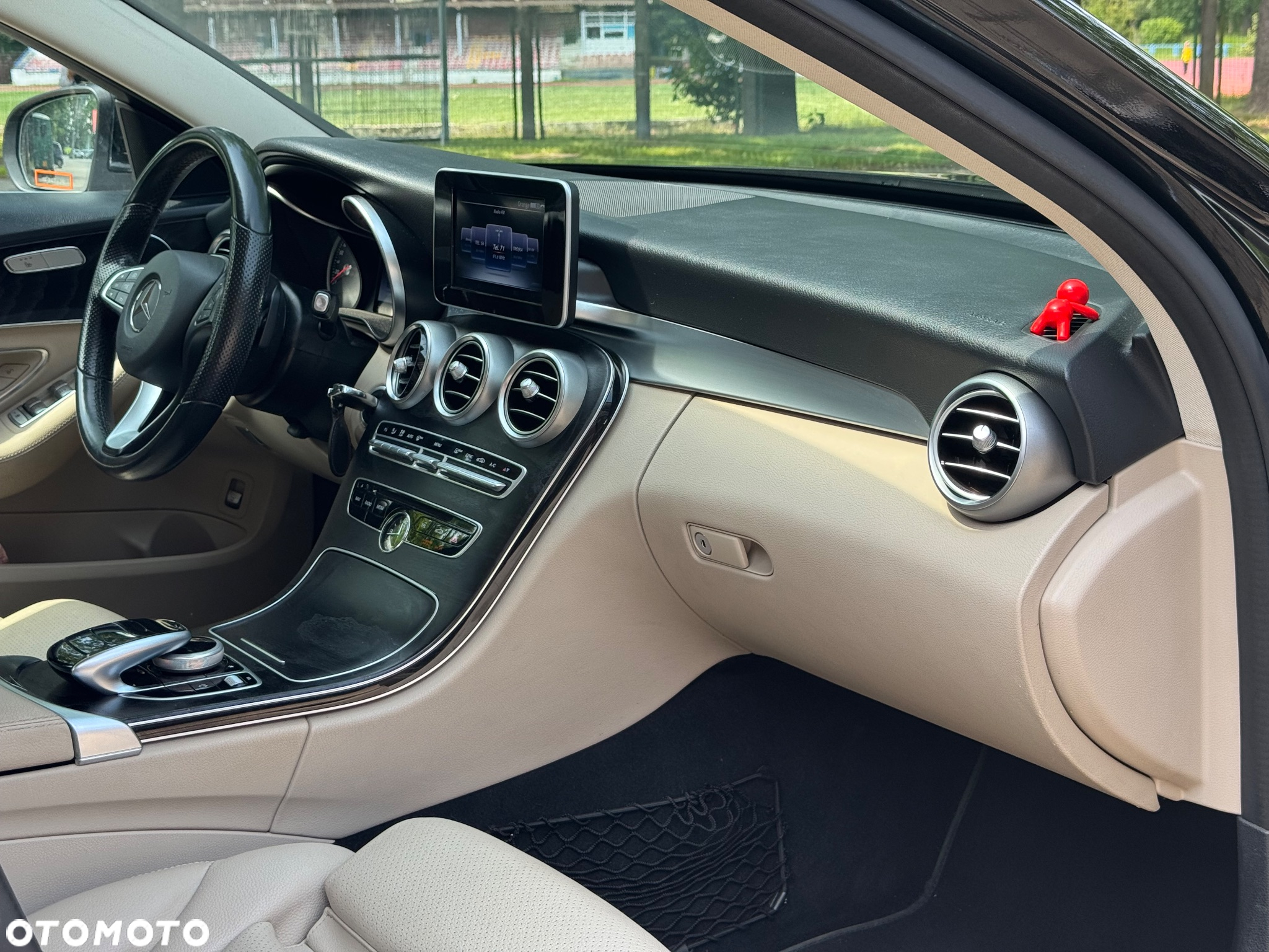 Mercedes-Benz Klasa C 180 7G-TRONIC - 24