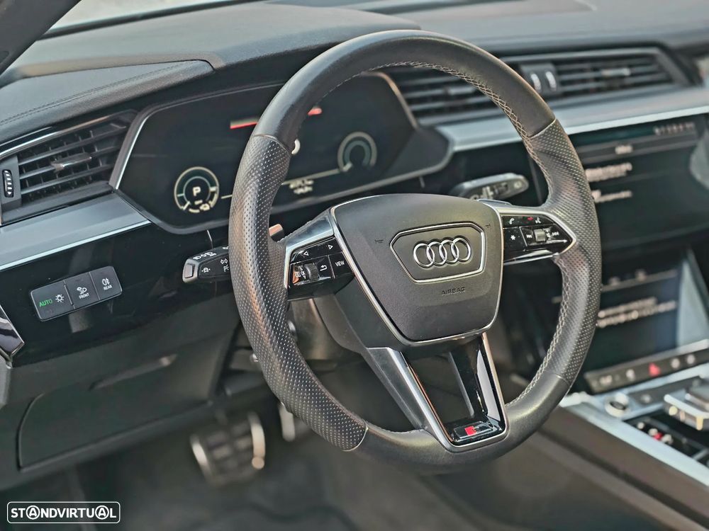 Audi Q8 e-Tron 50 quattro S line - 5