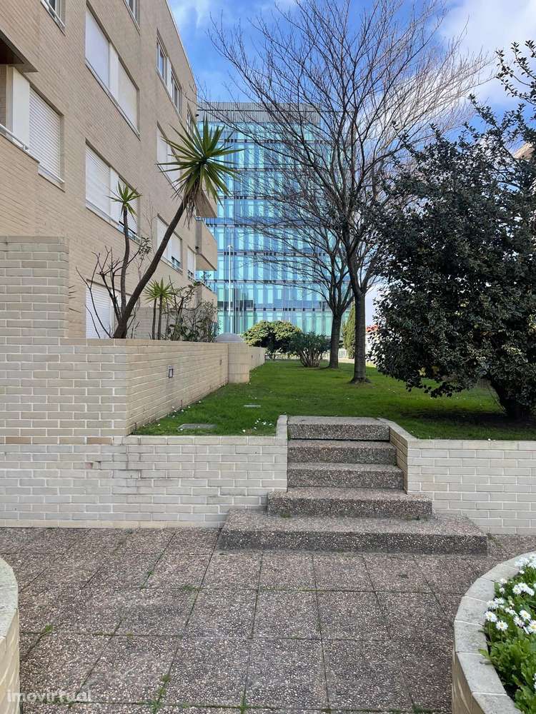 Arrenda-se Apartamento T1 - Rua das Artes Gráficas - Grande imagem: 2/9