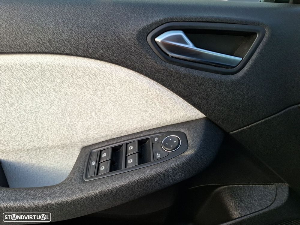 Renault Clio 1.0 TCe Techno - 23