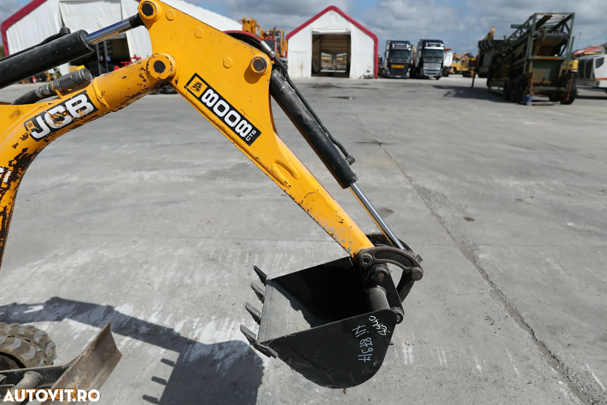 JCB 8008 CTS - 5