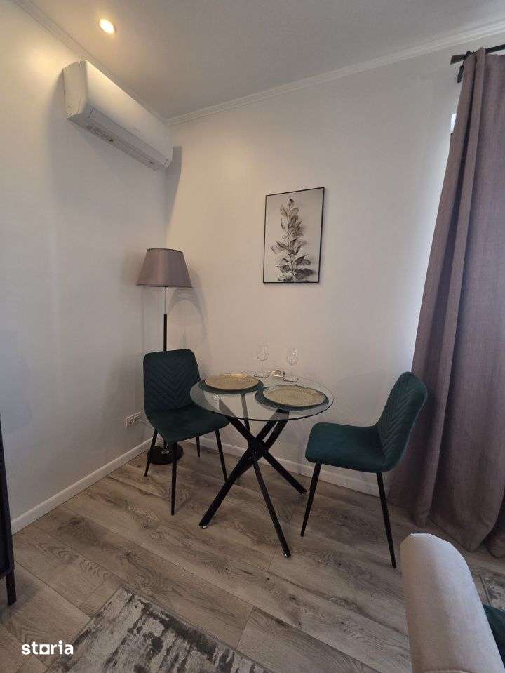 STUDIO | PENINSULA | AFACERE LA CHEIE — fotografia 3