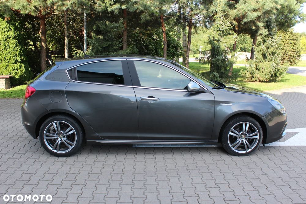 Alfa Romeo Giulietta 1.6 JTDM 16V - 9