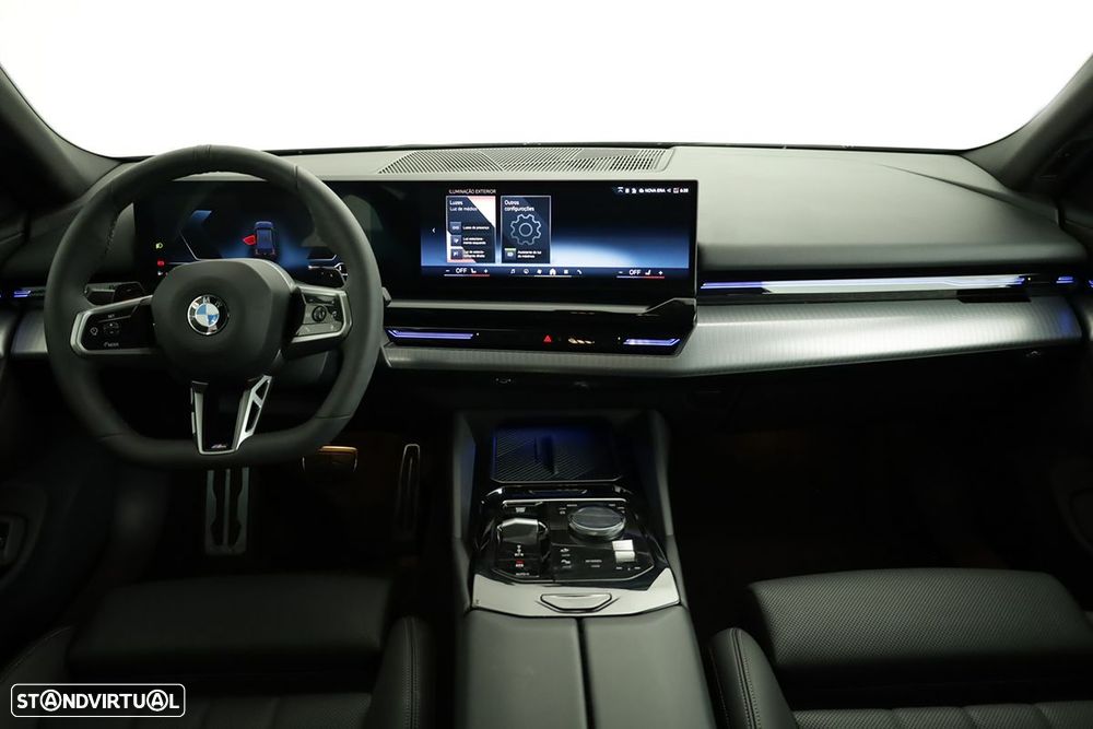 BMW 520 d Pack Desportivo M - 8