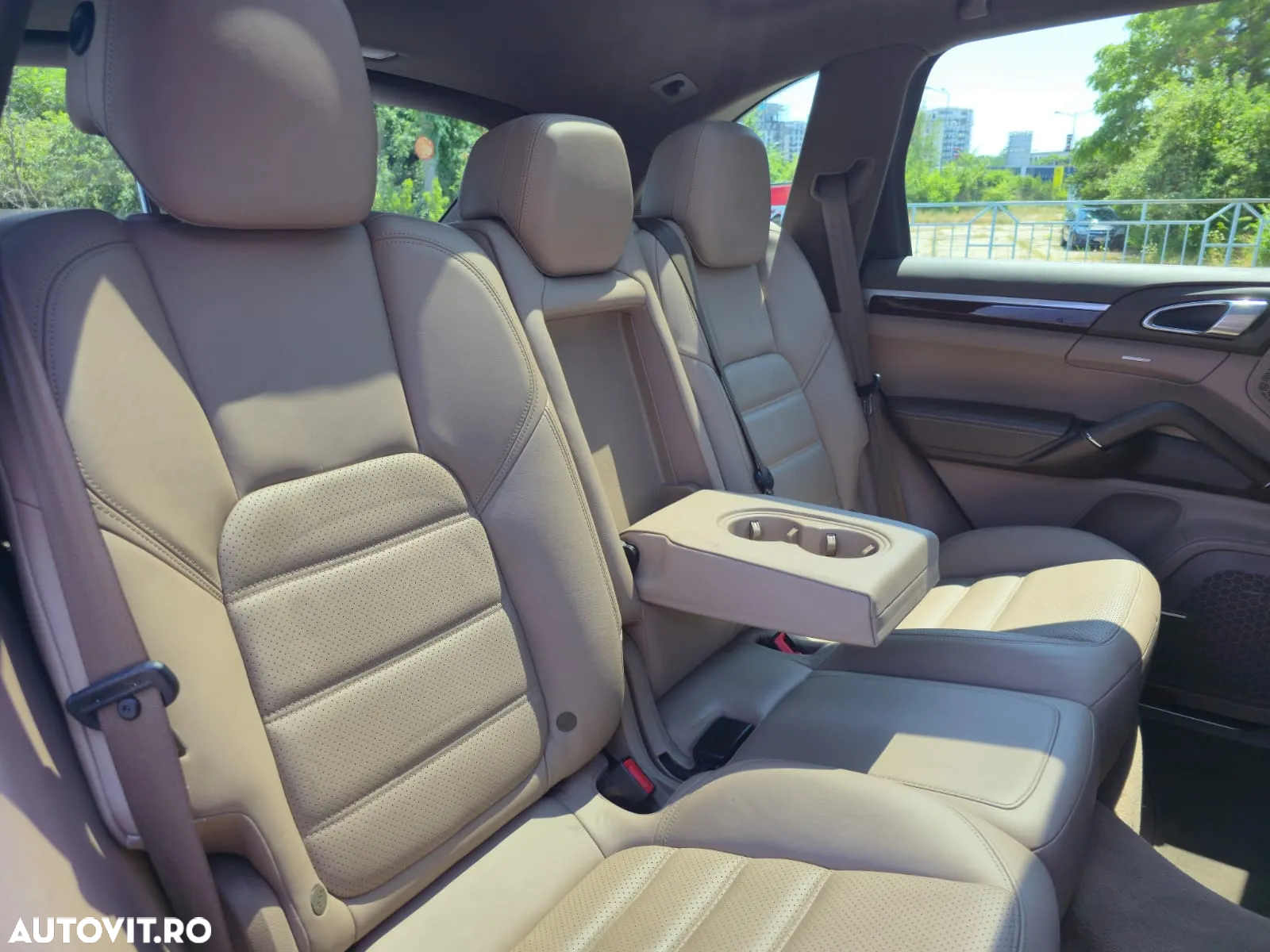 Porsche Cayenne 4.2 L S - 7