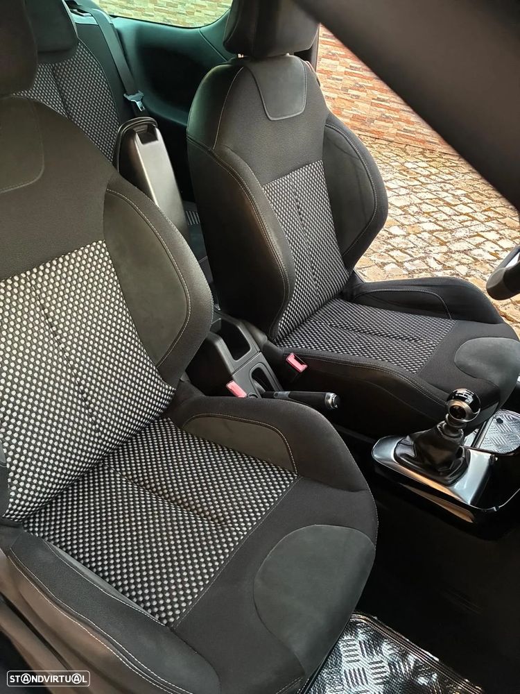 Citroën DS3 1.6 HDi Airdream Sport Chic - 13
