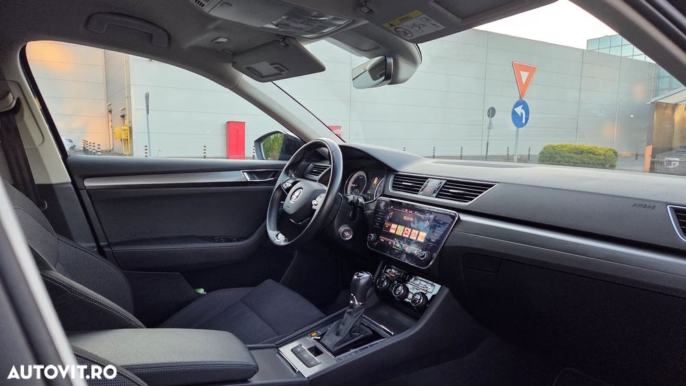 Skoda Superb 2.0 TDI DSG Style - 30