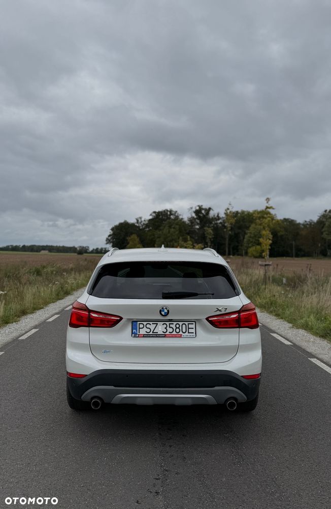 BMW X1 sDrive20d Sport Line - 9