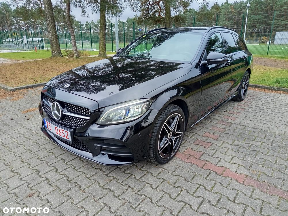 Mercedes-Benz Klasa C 200 4Matic 9G-TRONIC Night Edition - 16